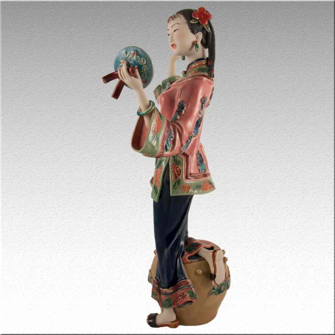Статуэтка фигура девушки из фарфора «Chinese Lady porcelain» + Premium box в интернет-студии декора / шоурум | ChinaHouse.studio